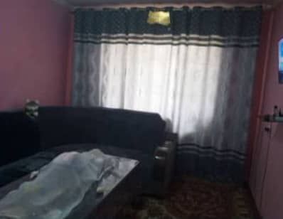 Srochna kvartira sotiladi 2xona