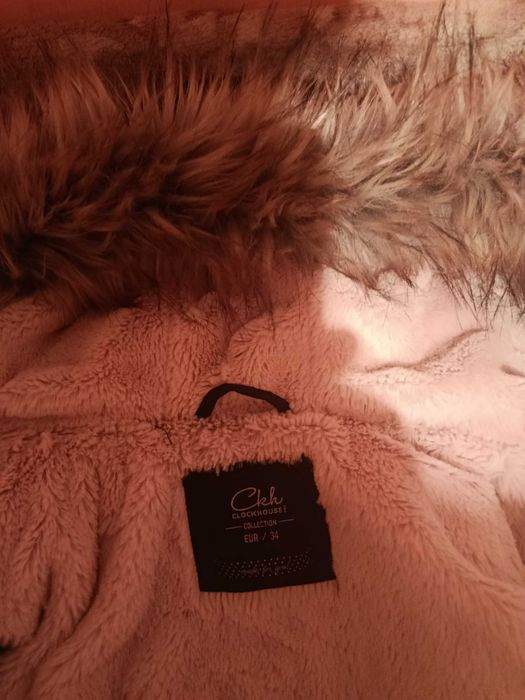 Vesta dama C&A cu gluga blana naturala Nr 34