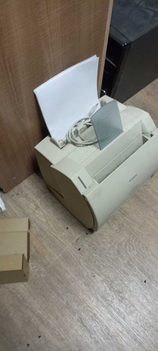 Продам принтер цветной и чб