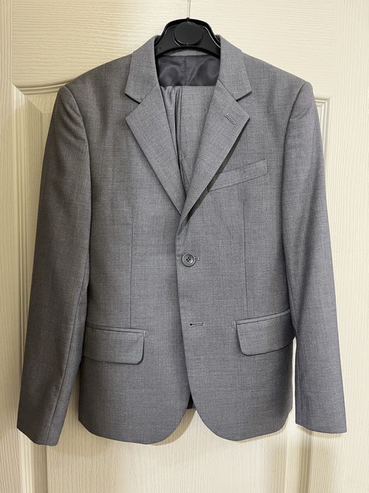 Детски костюм за момче 8-10 г