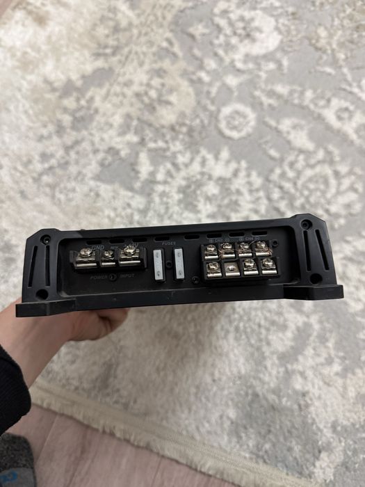 Мощный усилитель музыки