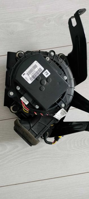 Ventilator baterie hibrid Peugeot 508 RXH 3008 Citroen DS5