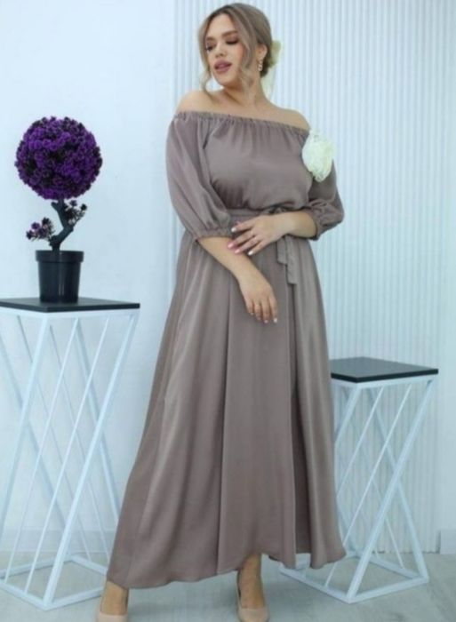 Продам вечерние платья новые