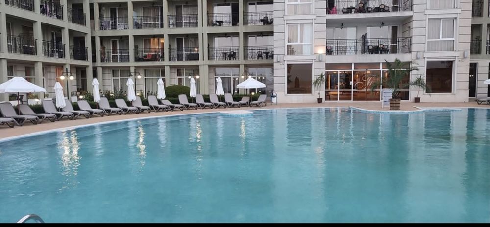 Две студиа за летния сезон в хотел "Феста Поморие"