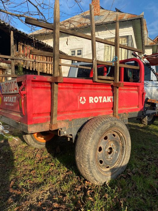 Motocultor cu remorcă