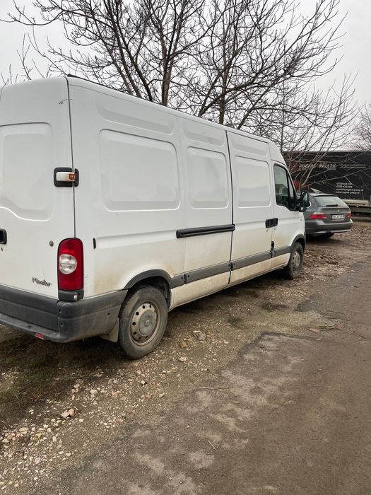 Vând Renault Master