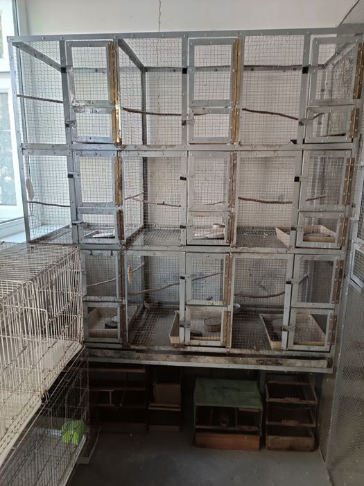 Продаются разные клетки деревянные железные и вольеры б/у