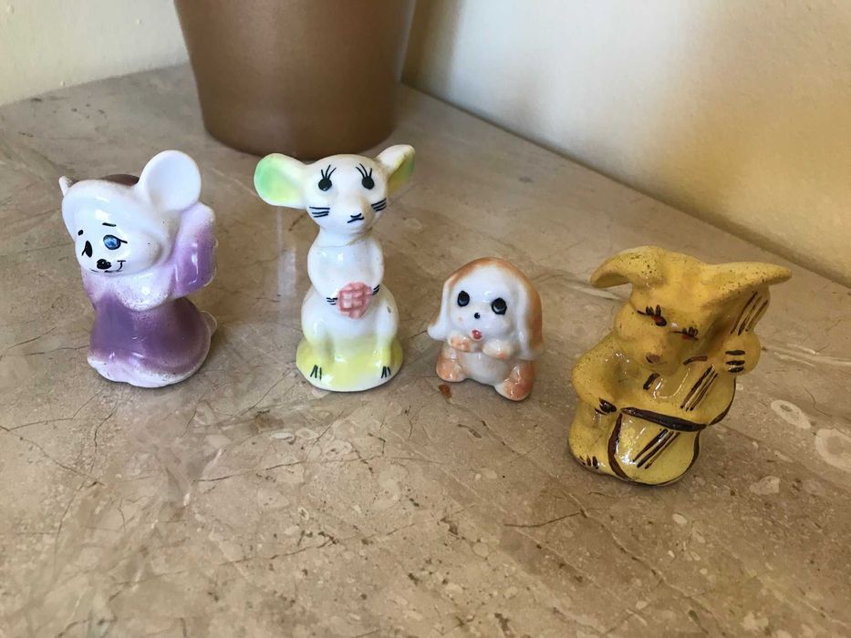 Продавам различни порцеланови и дървени фигурки