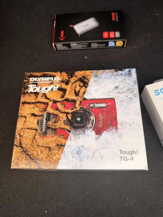 aparat foto compact robust Olympus Tough TG-4. Subacvatic