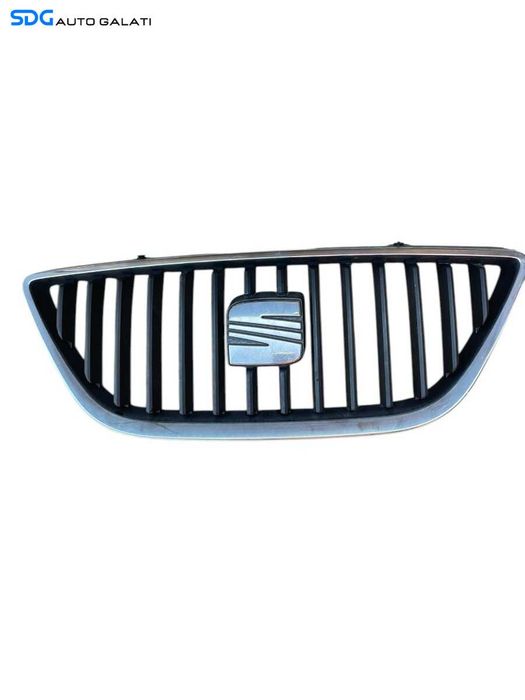 Grila cu Sigla Emblema Seat Ibiza 5 6J 2008 - 2012 Cod 6J0853651 [C4282]
