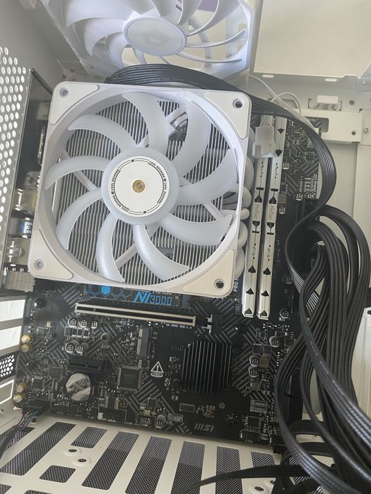 Системник core i3 13100f+16gb