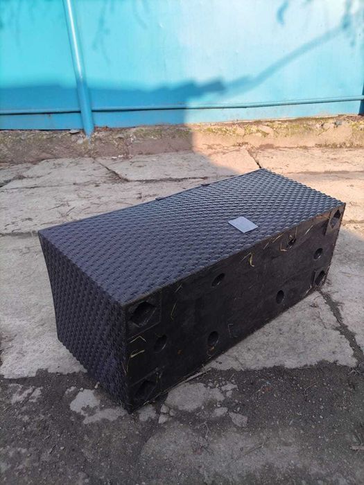 Продам горшок под цветы