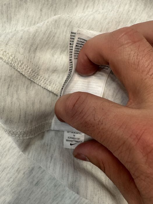 Продам спортивный костюм Nike