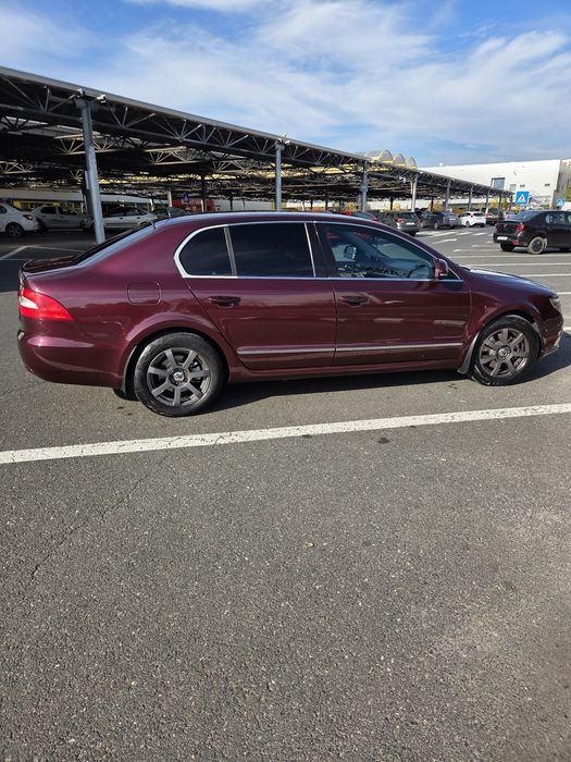 Vând skoda superb 2