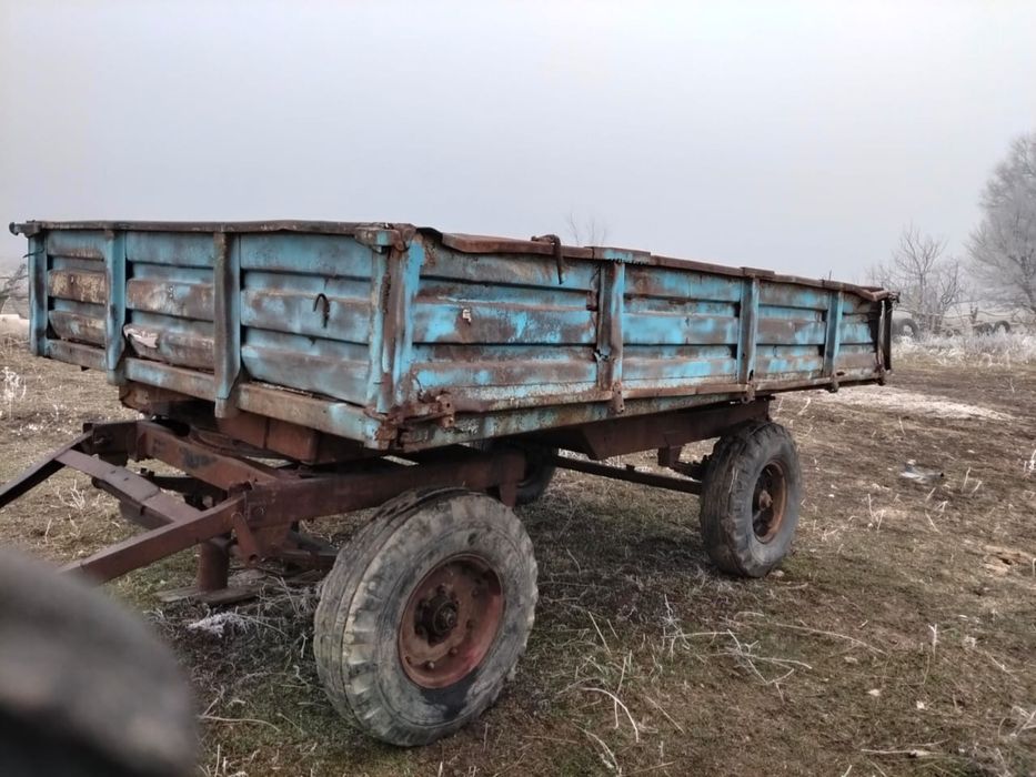 тракторный самосвальный прицеп 2ПТС-4