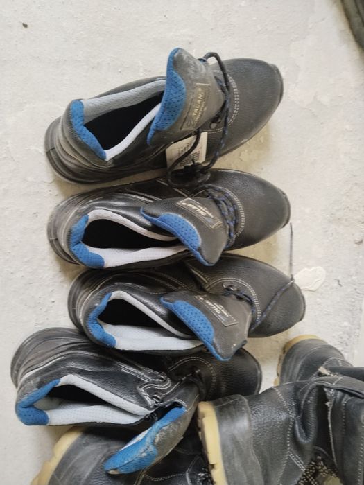 Обувь рабочая продам.