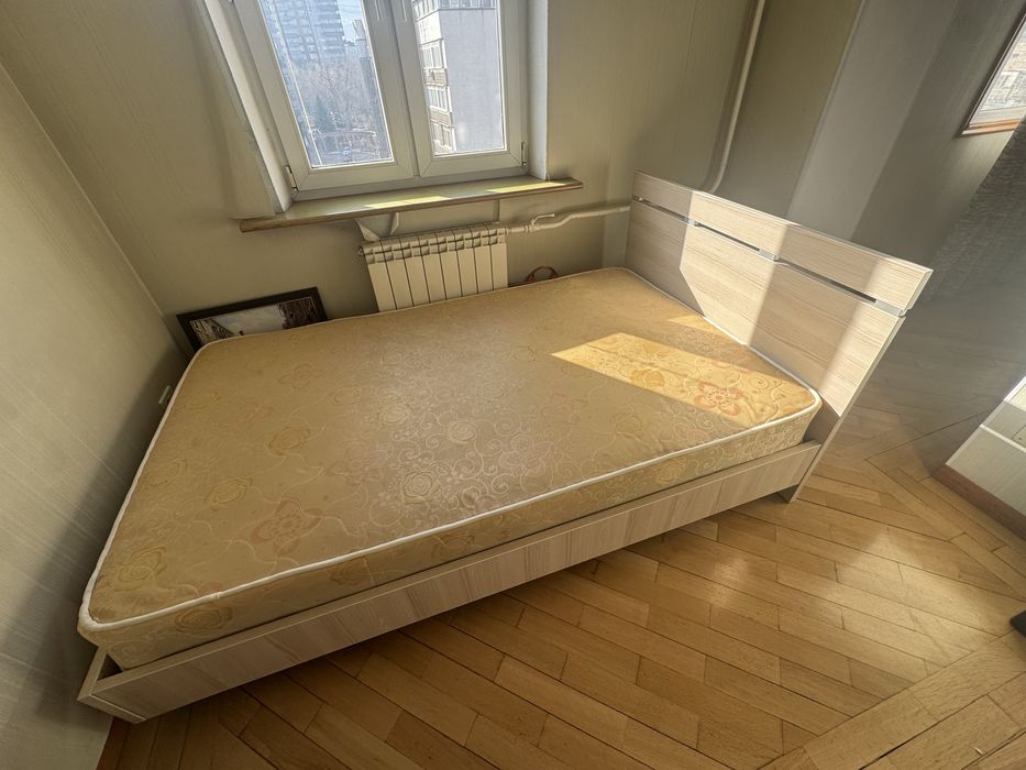 Кровать полуторка