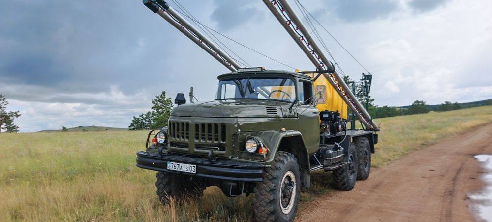Продам Зил 131 опрыскиватель