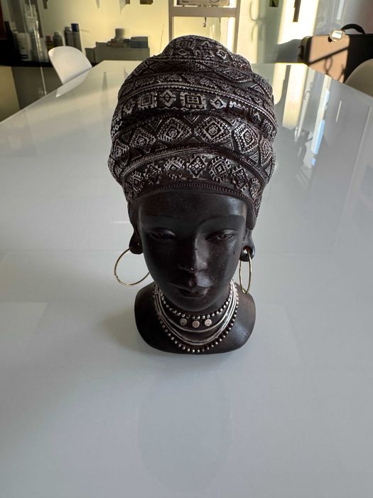 Африканска глава - декоративна украса за дома