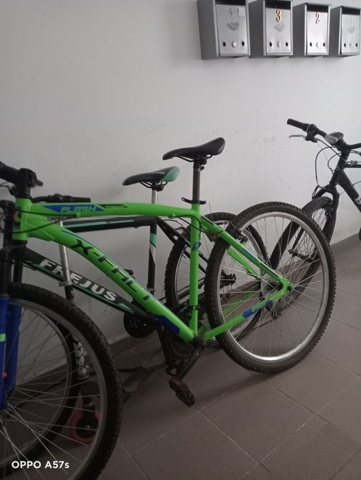 Vând 2 biciclete