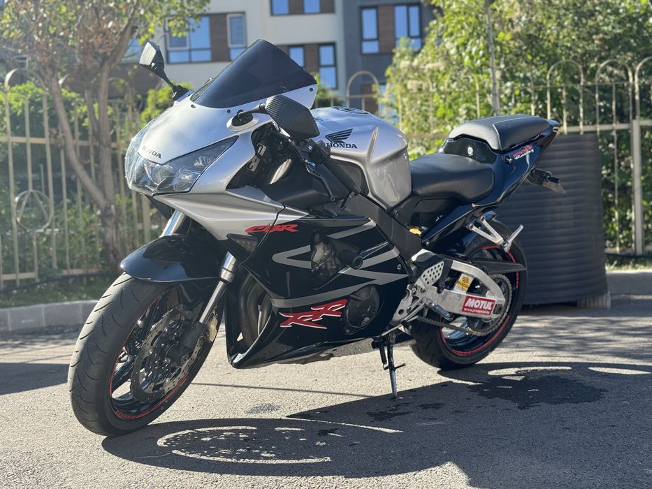 Honda CBR954RR Fireblade
