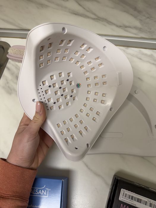 Електрическа пила, лампа и гел лак Kodi