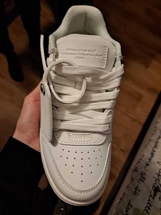 #NOU# Off White Out of Office White - Verificare Colet -