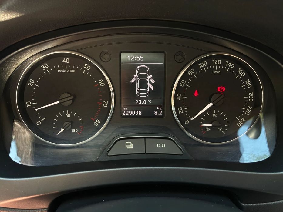 Skoda RAPID Climatronic | Scaune incalzite | Senzori parcare | Pilot automat