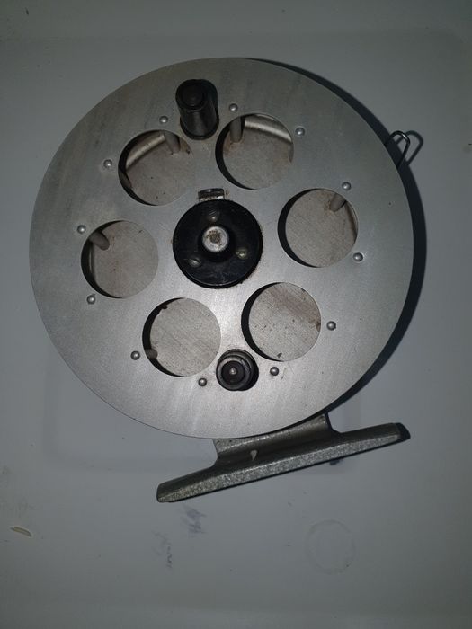 Челнок для плетения косынок,пауков,сетей