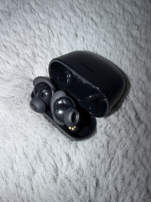 Bose QuietComfort 2 + Carcasă Silicon Triple Black