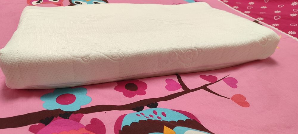 Perna antisufocare spuma cu memorie pt bebelusi, Baby Matex