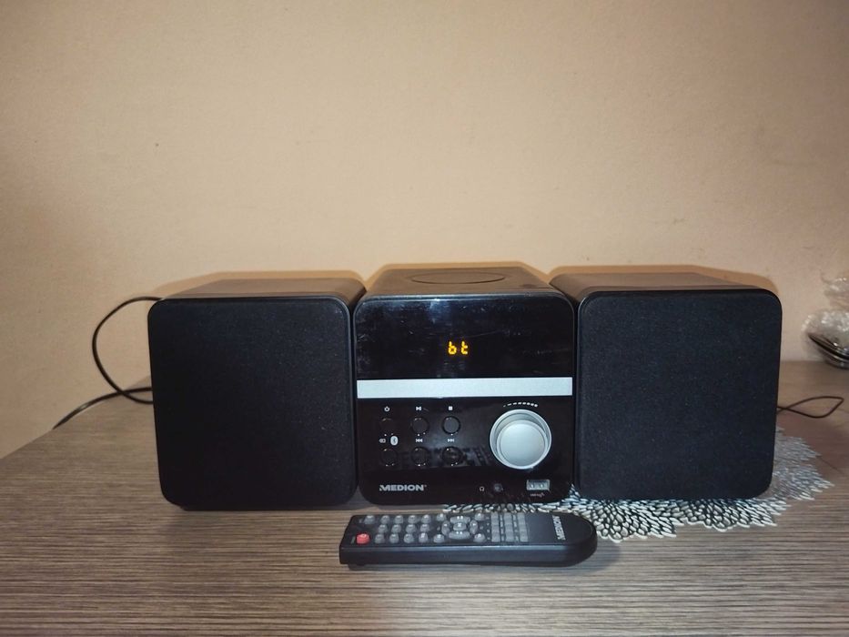 Микро аудио система Medion MD 84352 – Bluetooth / CD / USB /Aux/ Радио