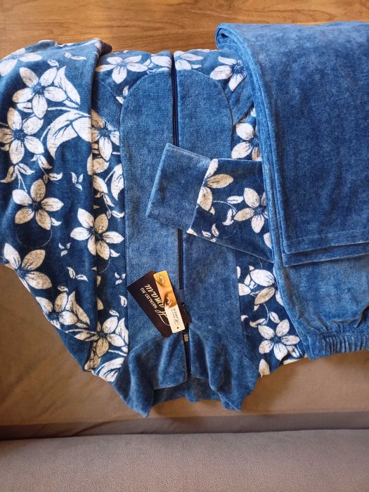 Велюровый костюм