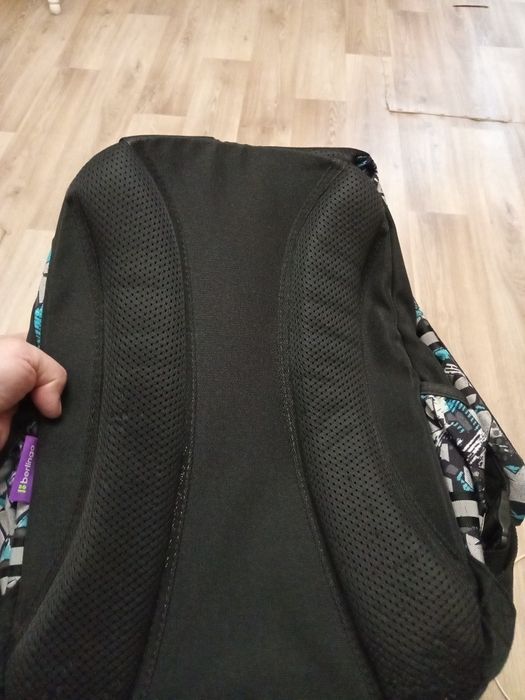 Продам рюкзак школьный.