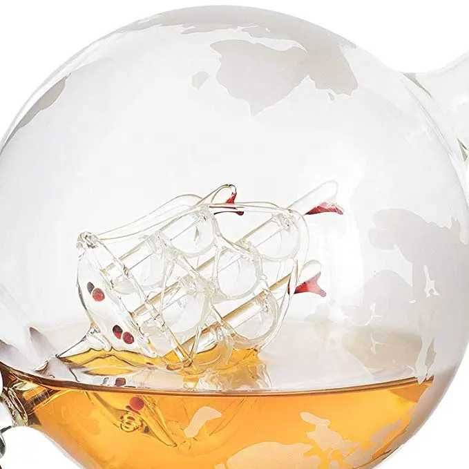 Комплект бутилка за алкохол с 4 чаши, Глобус, диспенсър уиски подарък