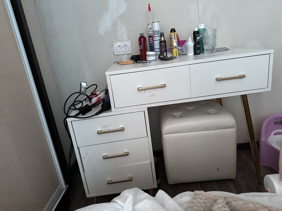 Туалетный столик