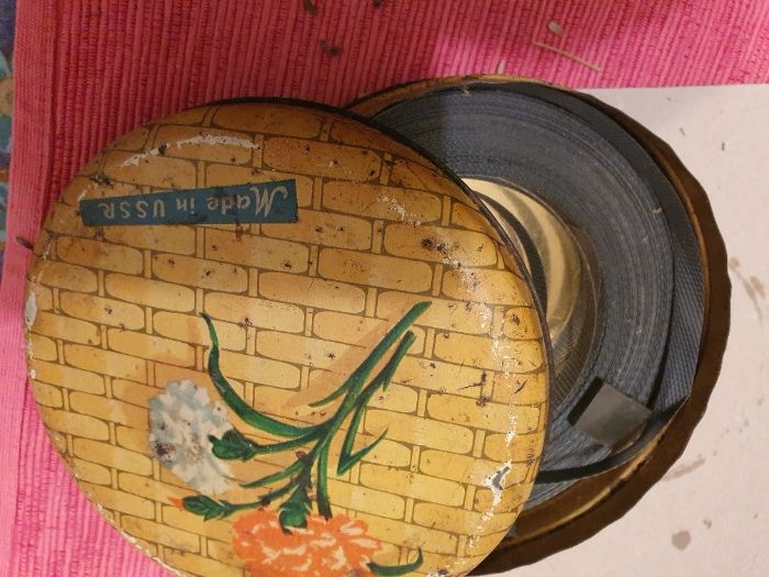 ретро метална кутия за вафли СССР 53год