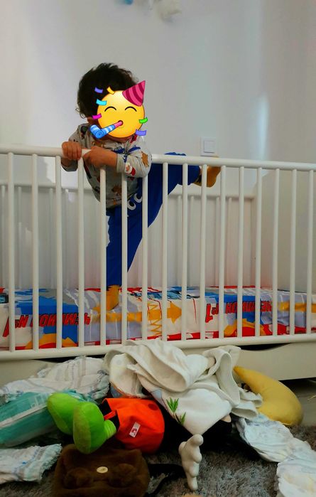 Pătuț din lemn cu sertar și sistem de legănare + Saltea 12 cm