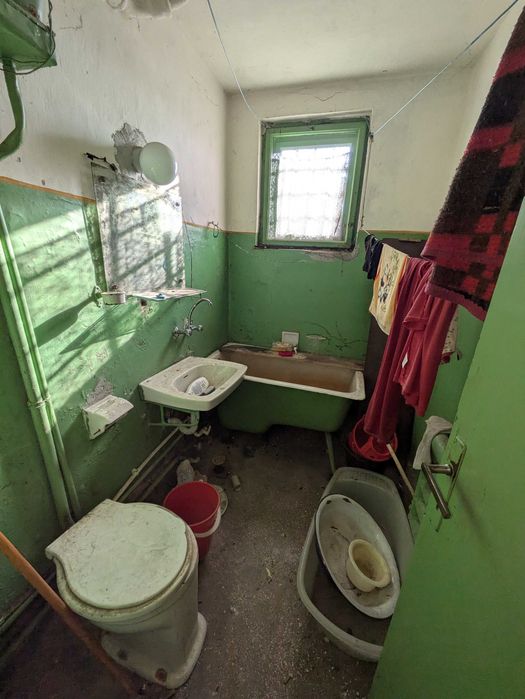 Apartament cu 2 camere si dependinte, 44mp utili, pentru renovare