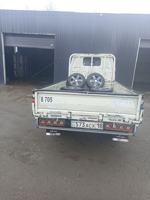 Продам  мини грузовик Toyota Hiace