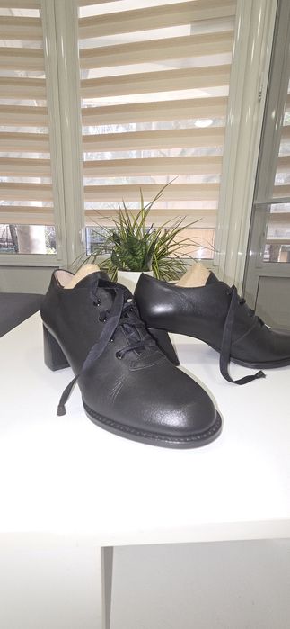 Естествена кожа, нови, елегантни обувки