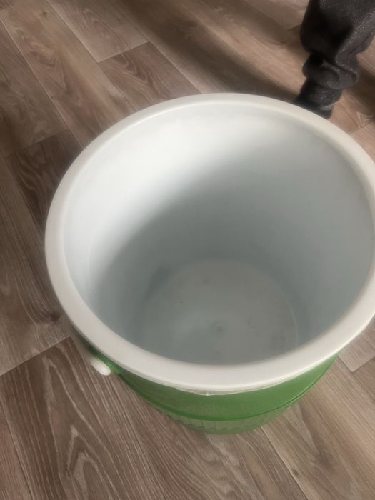 Продам термос пищевой