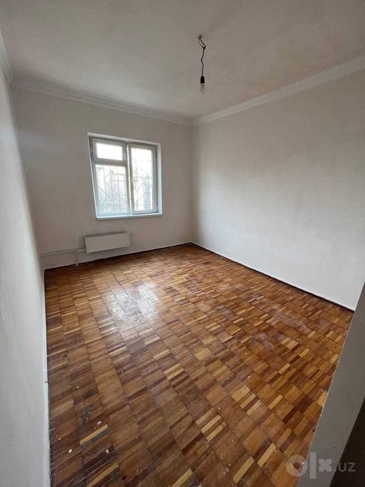 Срочно продаётся квартира 3/5/5 Ахмад Югнаки №А2023