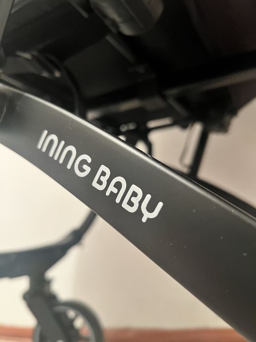 Каляска очень удобная легкая