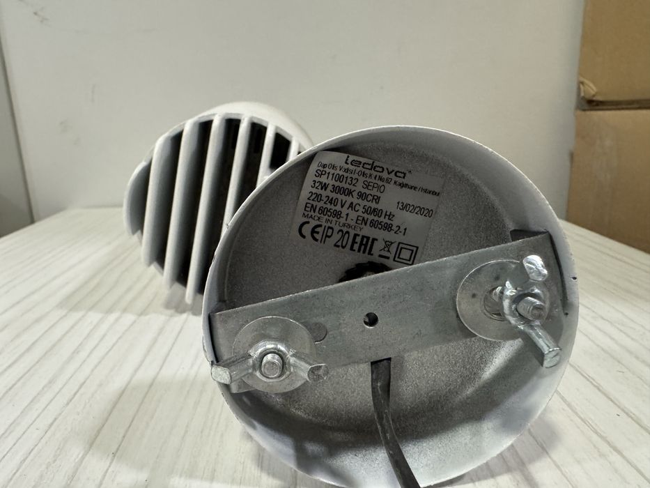 Професионални LED спотове LEDVANCE (OSRAM) 32W | CRI 90 | 3000K