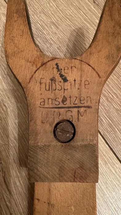 Антикварна дървена събувалка– Трети райх.