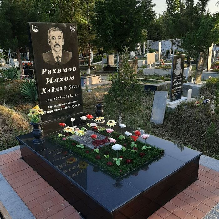 Гранитные памятники, опытные мастера, собственная производства