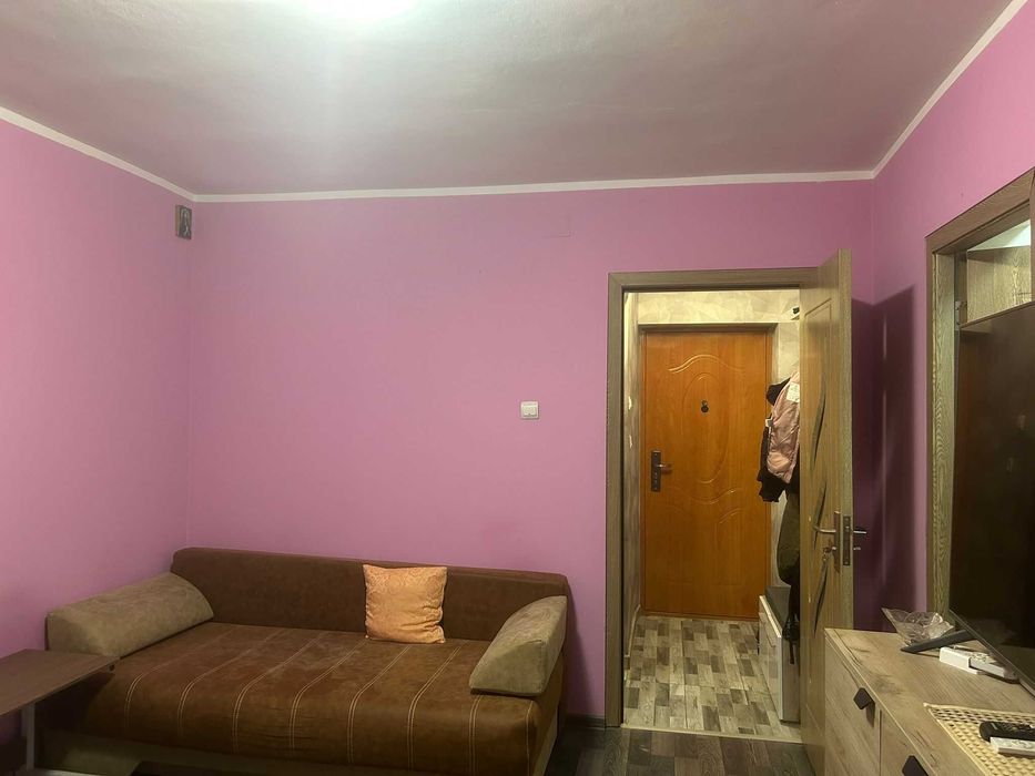 vand garsoniera renovata