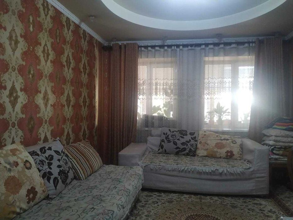 Продам дом возле парка