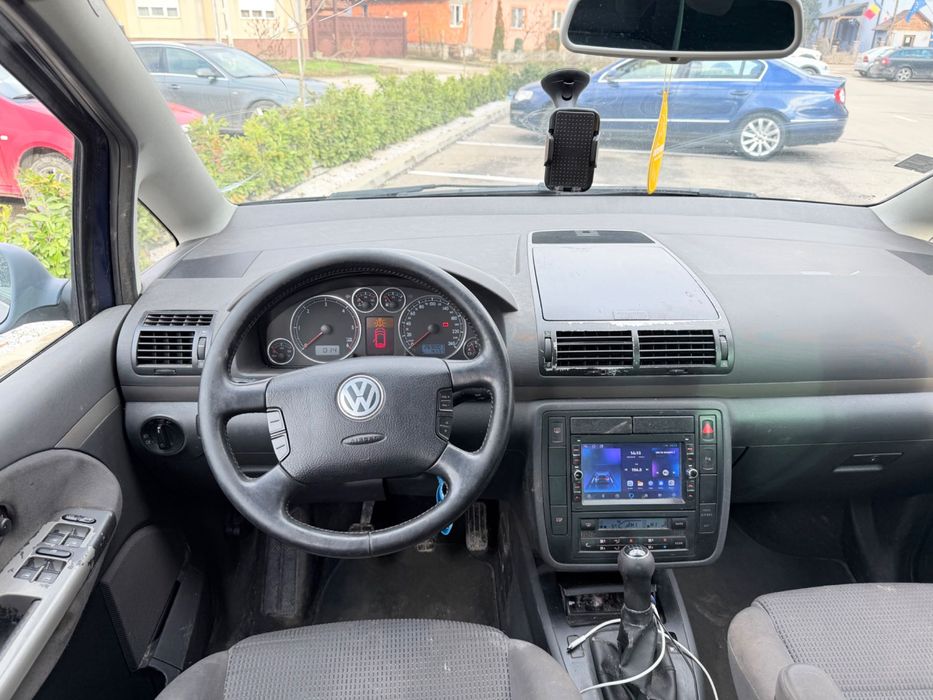 Vând Volkswagen Sharan-Stare PERFECTĂ de Funcționare
